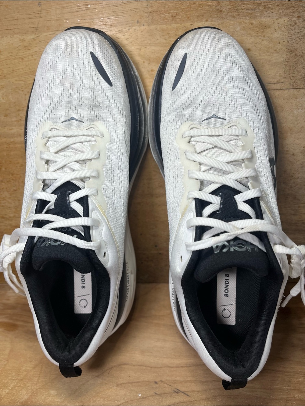 Hoka One One Bondi 8 REFLECTIVE Mens Sz 10.5 Running Shoes Sneakers White Black - Picture 9 of 14